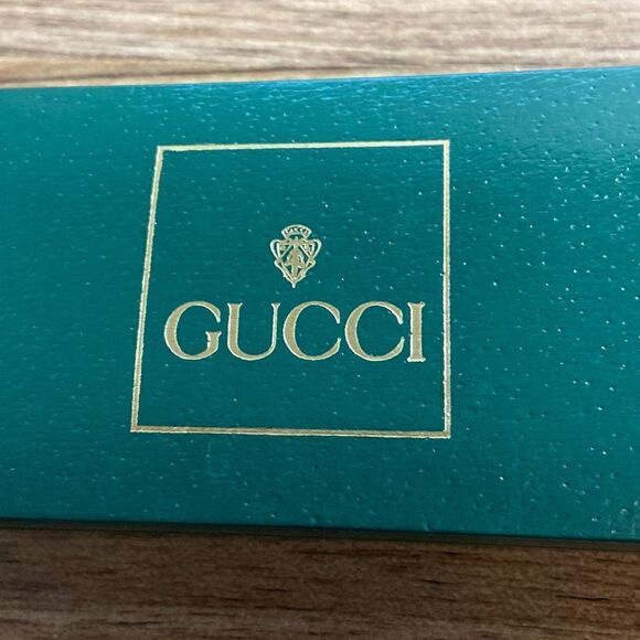 Gucci watch leather strap gold Roman numeral EUC - Picture 4 of 13